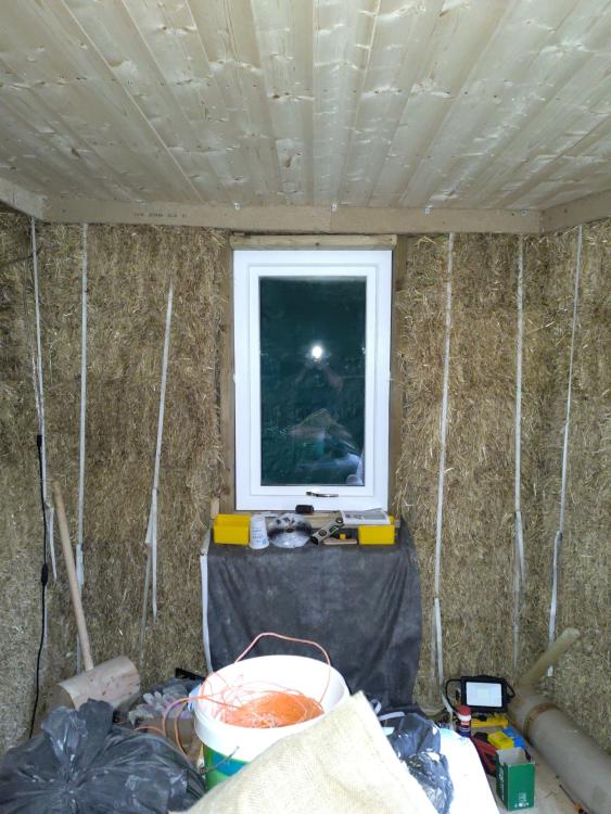 window-out.thumb.jpg.9d6fb1f4038e2b5b47fe6ee567adf906.jpg