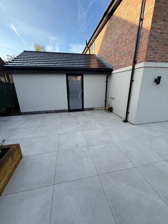 Patio(3).thumb.jpg.31c2066d876f555d0e7d98ea668ec88c.jpg