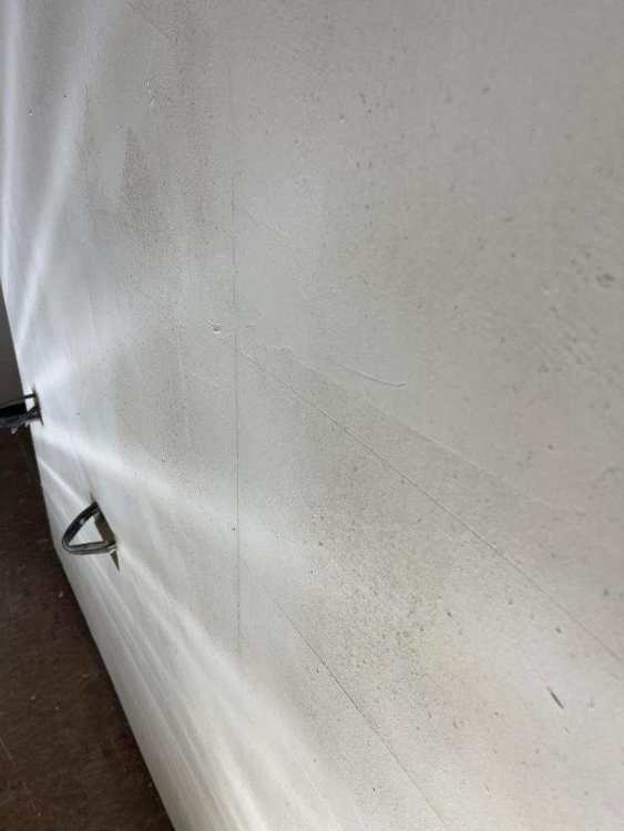 Wall1.jpg