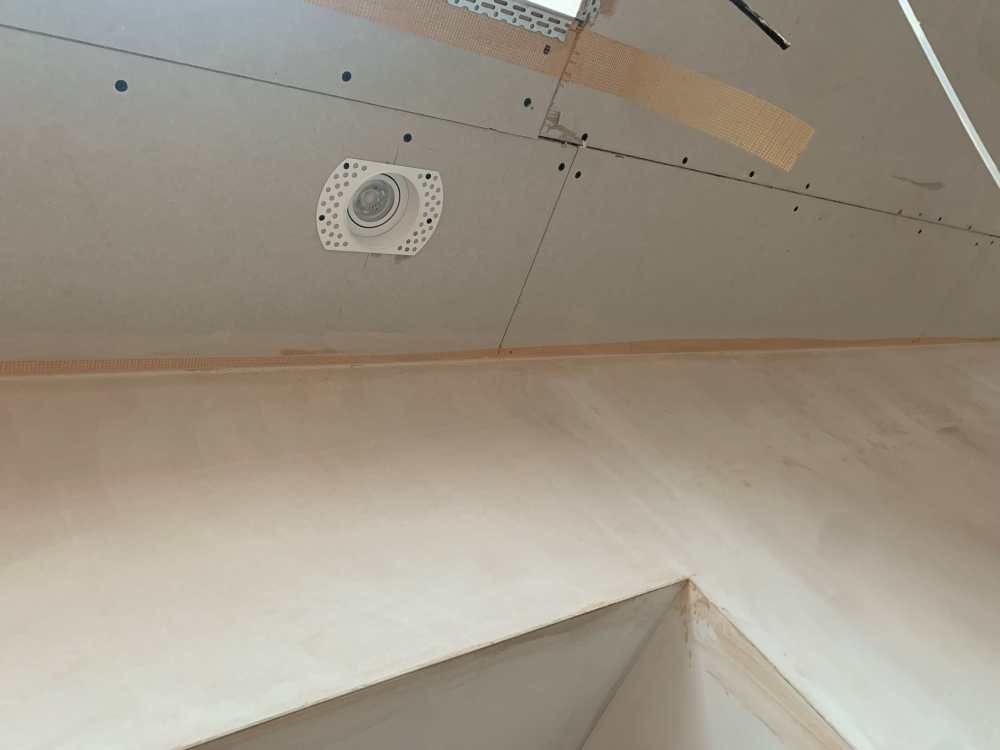 Ceiling1.jpg