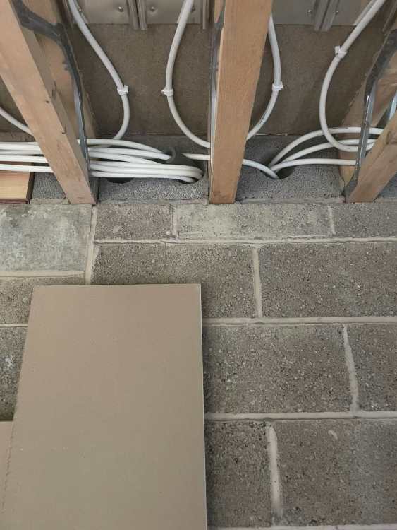 UFH pipes (2).jpg