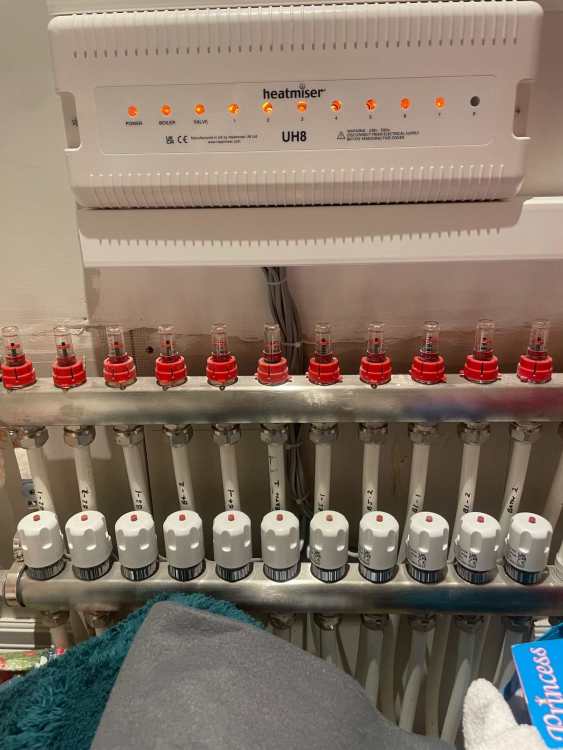 US UFH Manifold.jpg