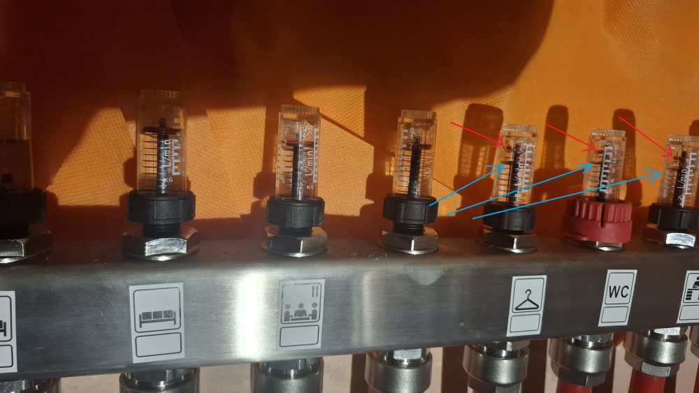 UFH Manifold.jpg