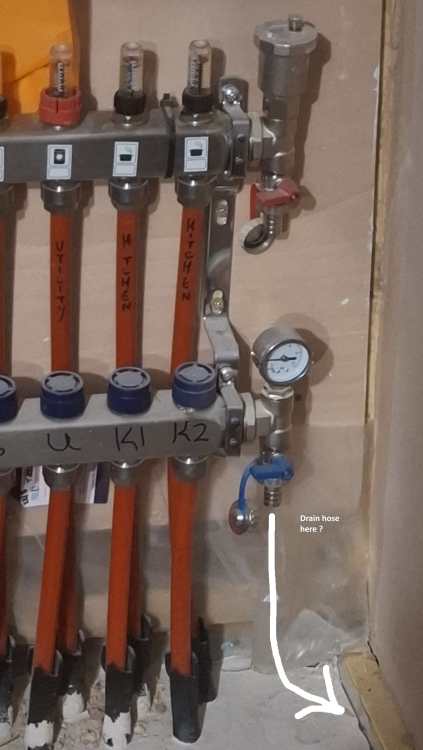 Drainhoseconnection.thumb.jpg.933c9f6417f6f3eb08150245c0929750.jpg