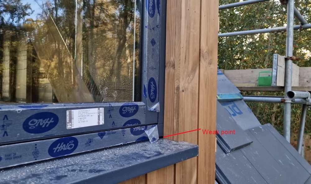 Windowleak.jpeg.cdb6ef2f5c7e42ad754fa0adbc1bed27.jpeg