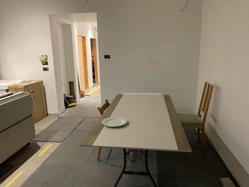 Dining3.jpg