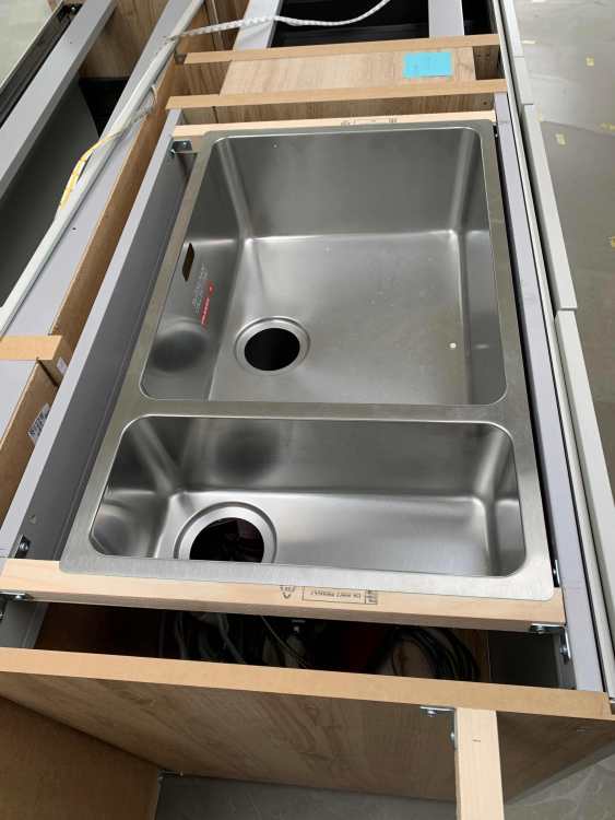 sink1.jpg