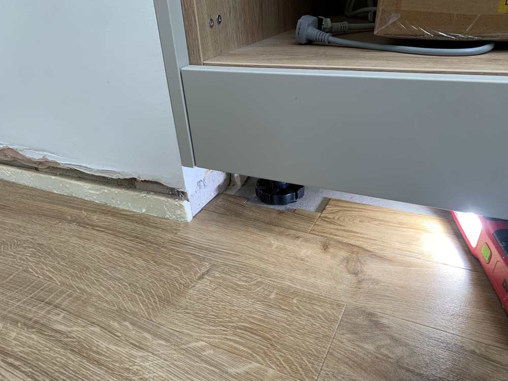 Skirting1.jpg
