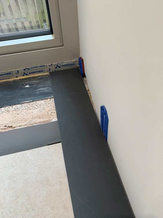 UtilityWorktop2.jpg